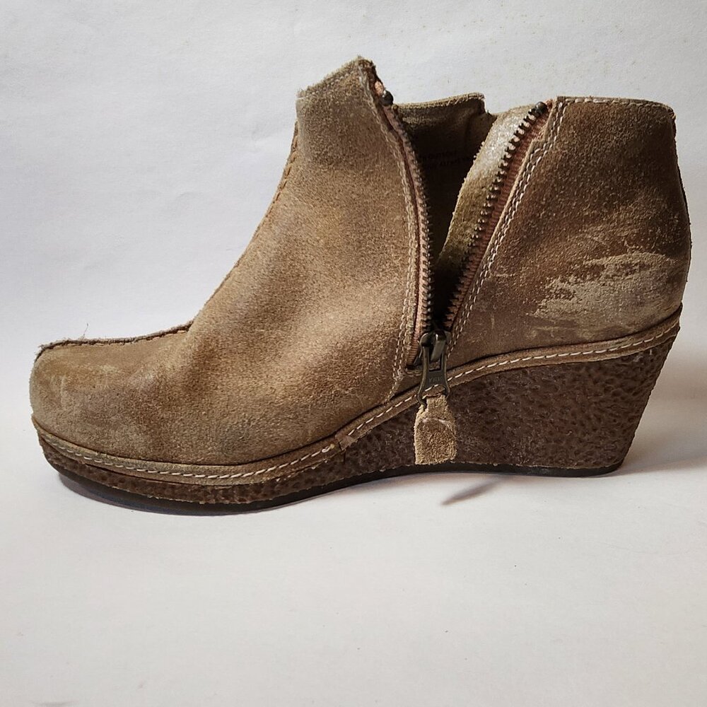 Olukai Humu Distressed Wedge Booties - Picture 4 of 8